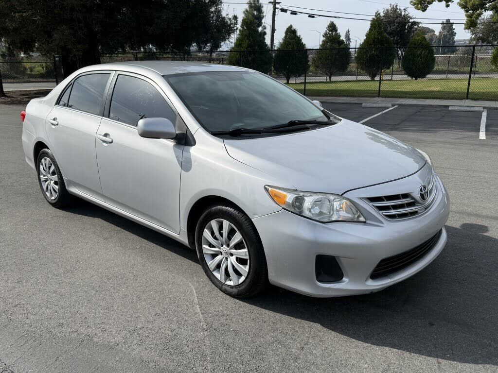 2013 TOYOTA Corolla