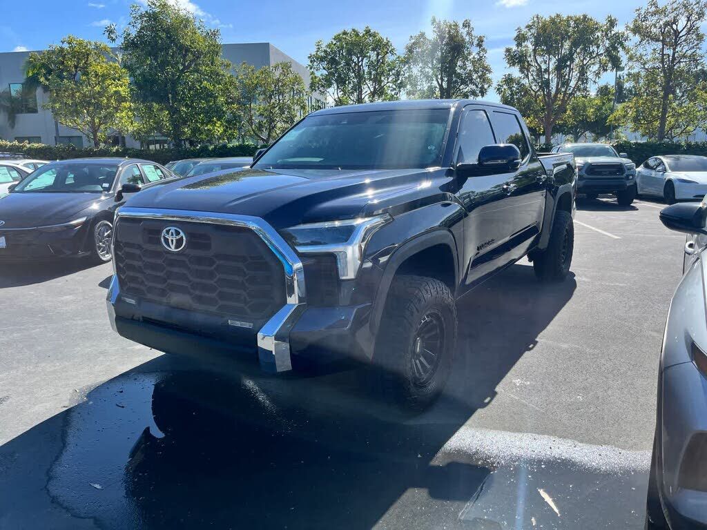 2024 TOYOTA Tundra