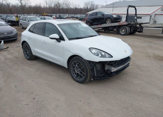 2015 PORSCHE Macan