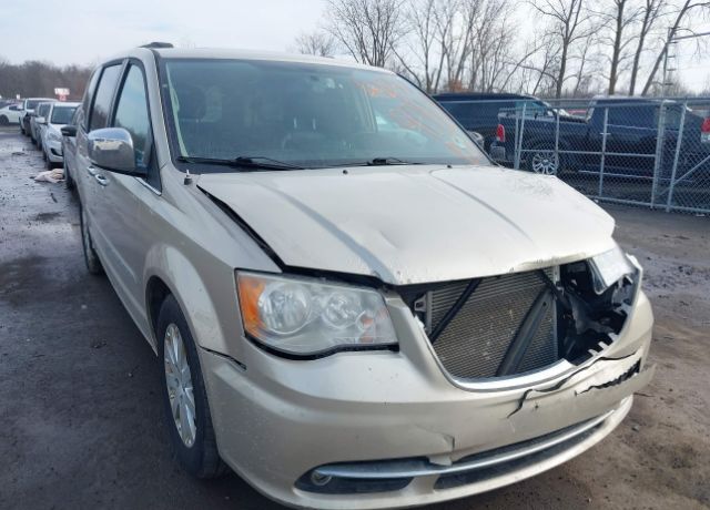 2012 CHRYSLER Town and Country