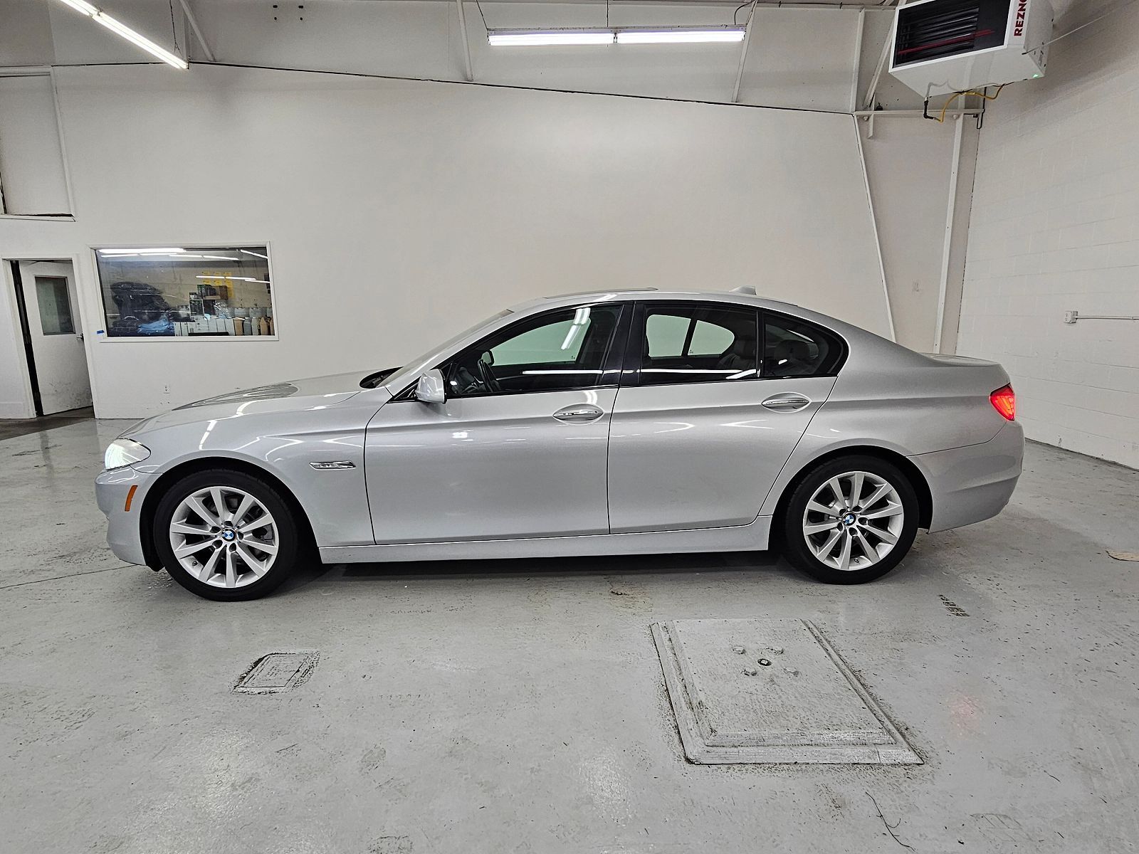 2011 BMW 528i