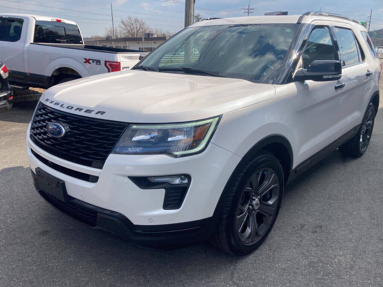 2018 FORD Explorer