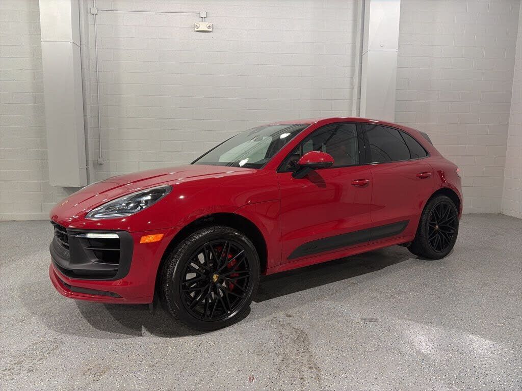 2023 PORSCHE Macan