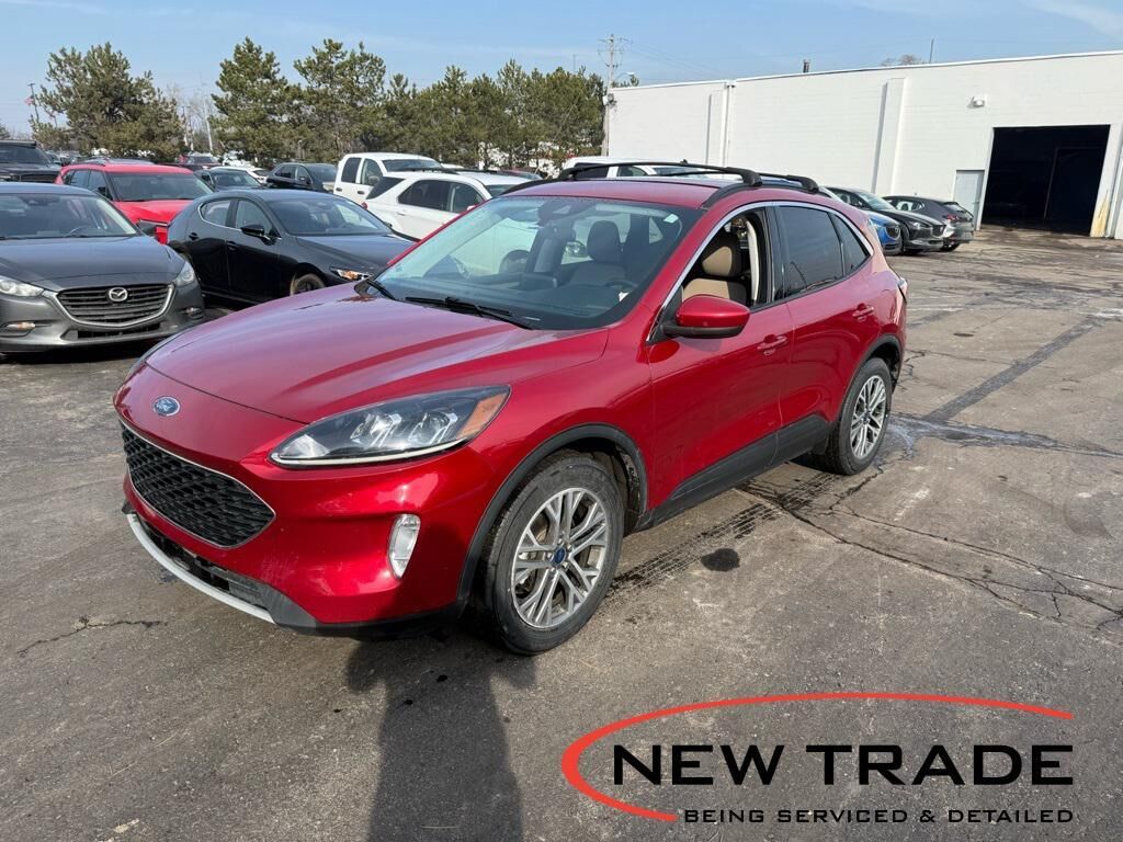 2021 FORD Escape