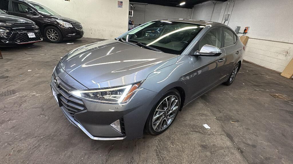 2019 HYUNDAI Elantra