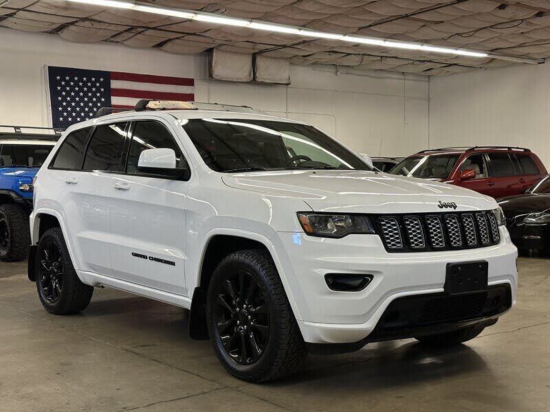 2017 JEEP Grand Cherokee