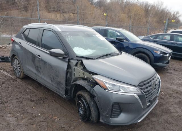 2021 NISSAN Kicks