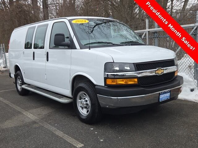 2024 CHEVROLET Express