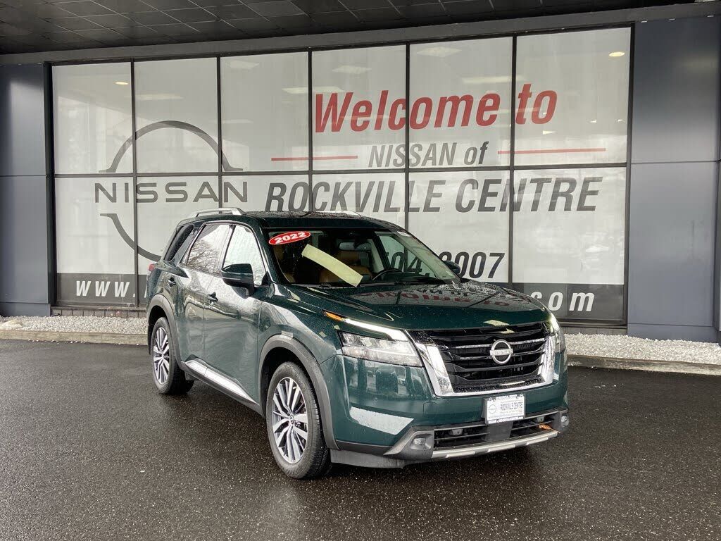 2022 NISSAN Pathfinder