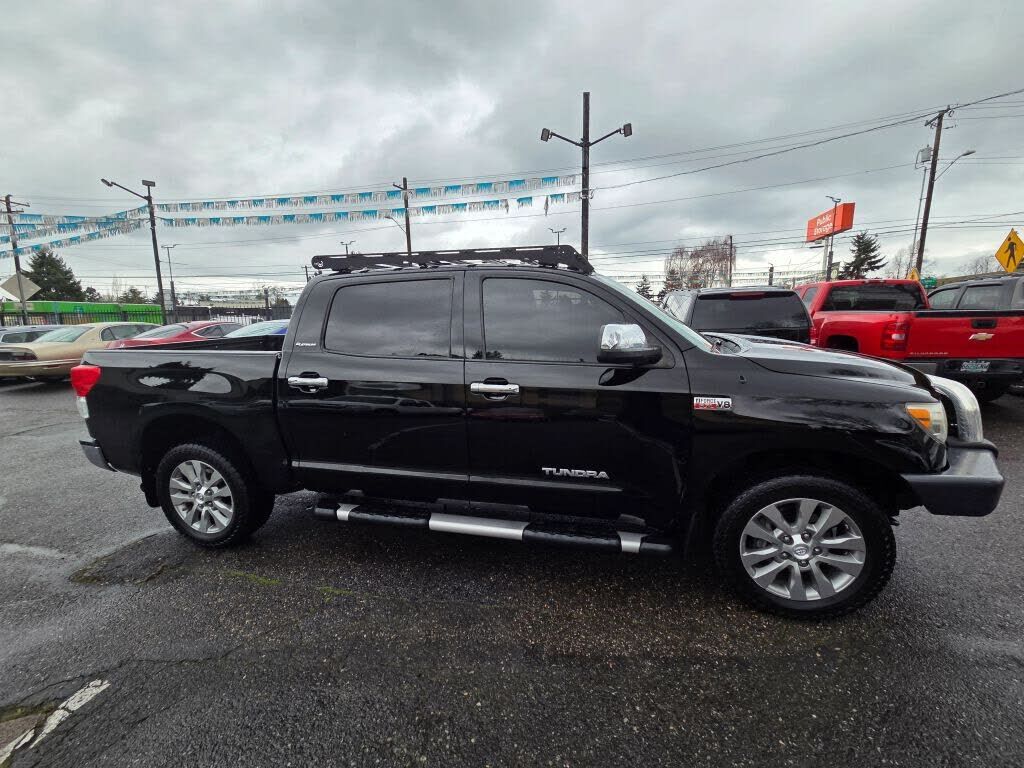 2010 TOYOTA Tundra