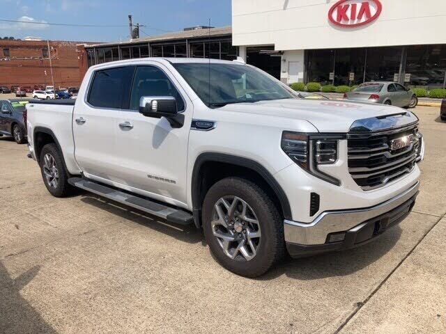 2023 GMC Sierra