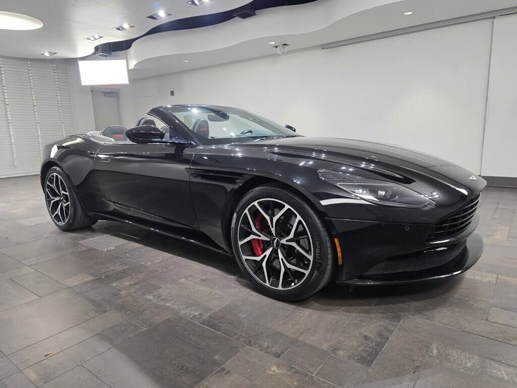 2019 ASTON MARTIN DB11