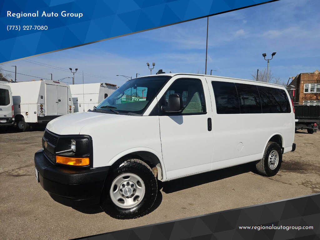 2017 CHEVROLET Express