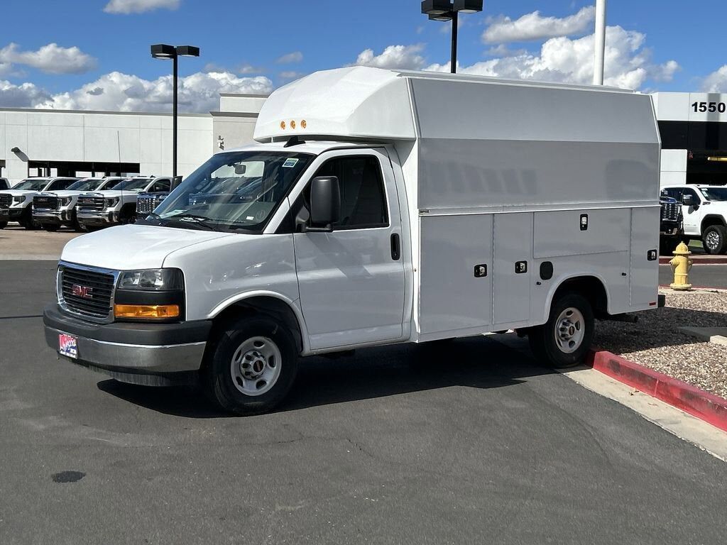2025 GMC Savana