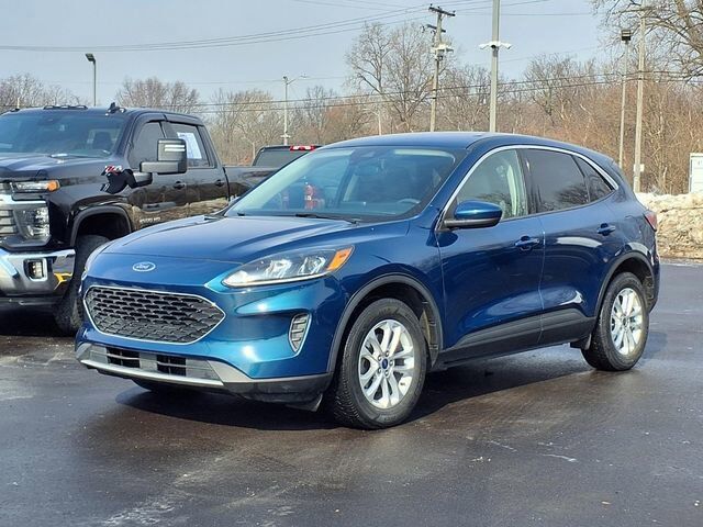 2020 FORD Escape