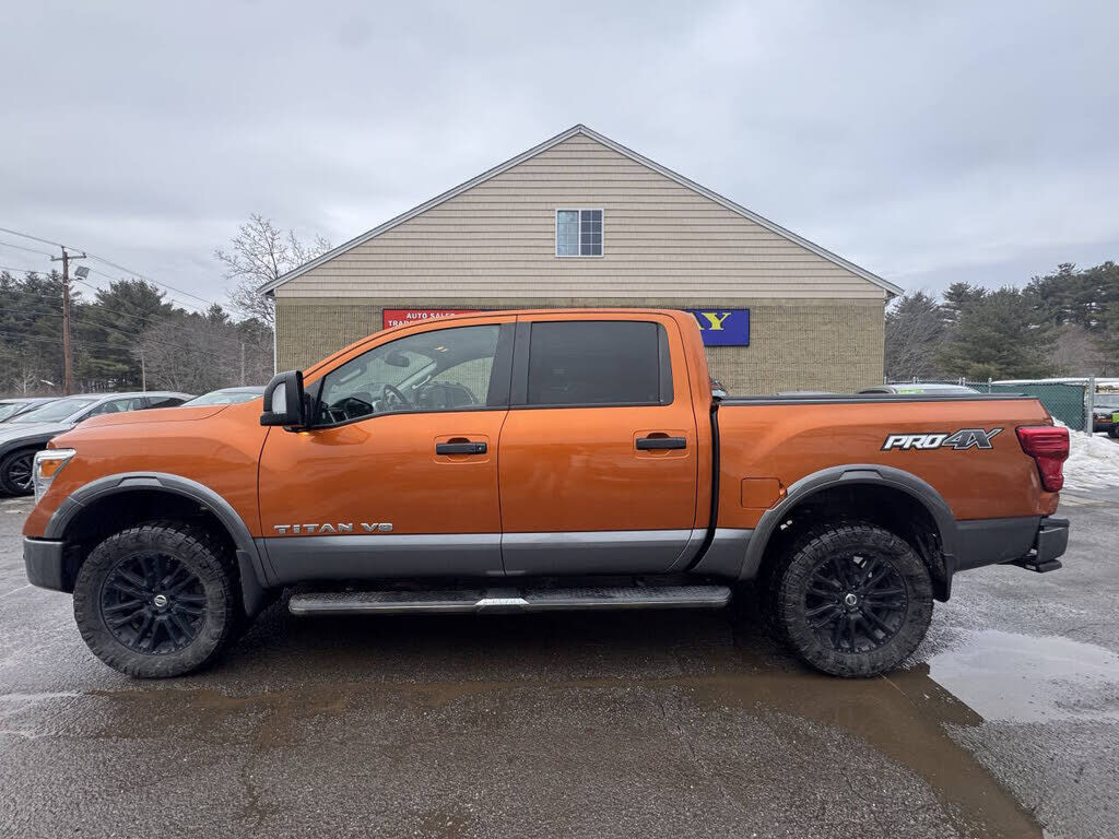2019 NISSAN Titan