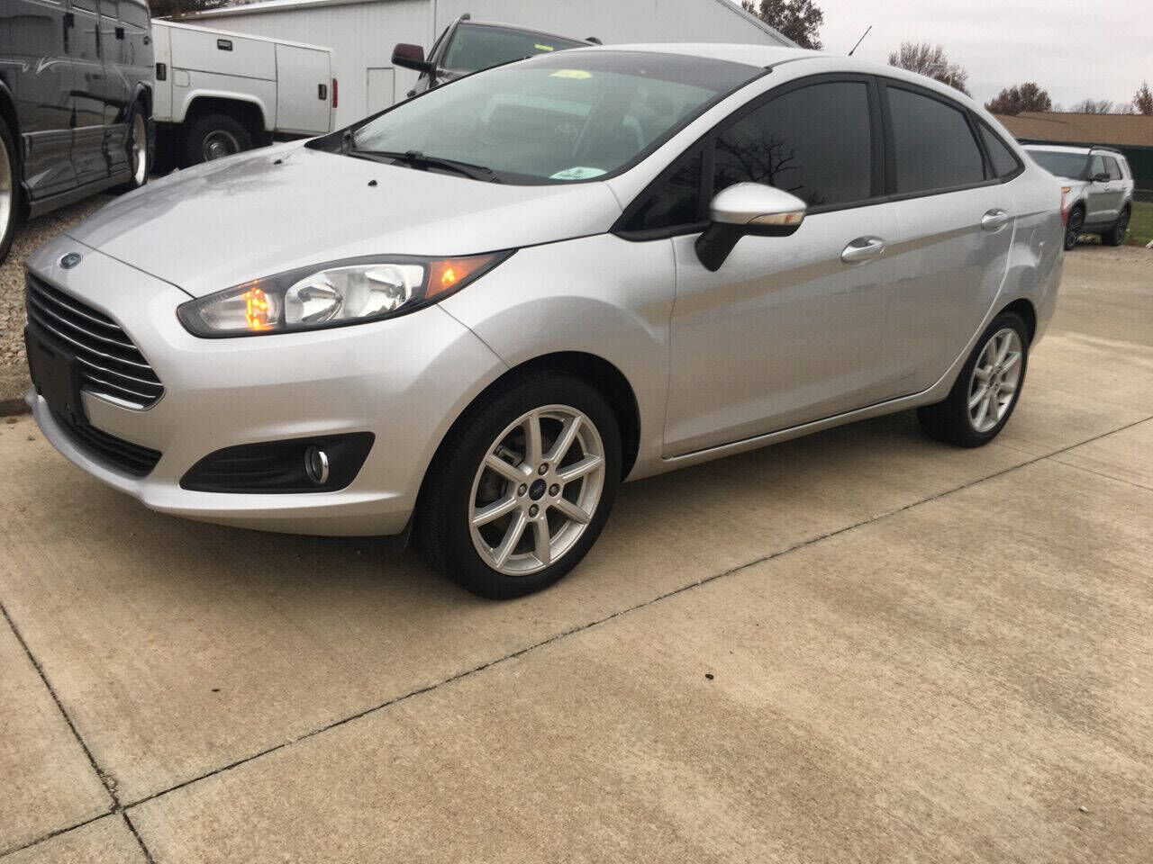 2016 FORD Fiesta