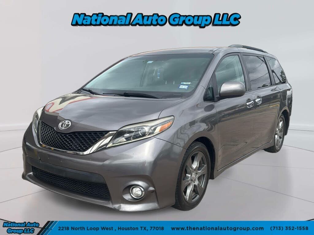 2017 TOYOTA Sienna