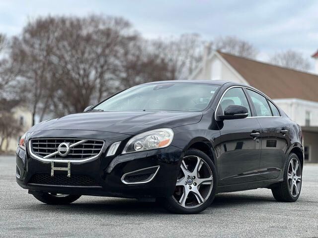 2013 VOLVO S60