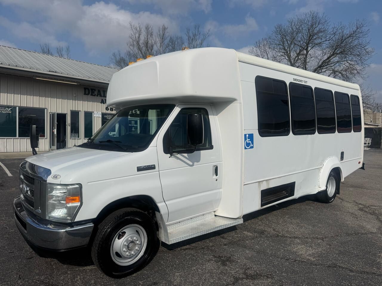 2014 FORD E-450