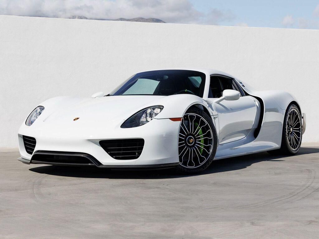 2015 PORSCHE 918