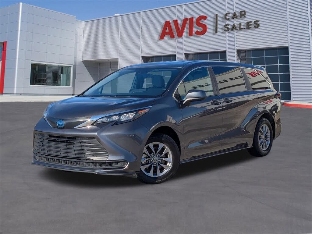2025 TOYOTA Sienna
