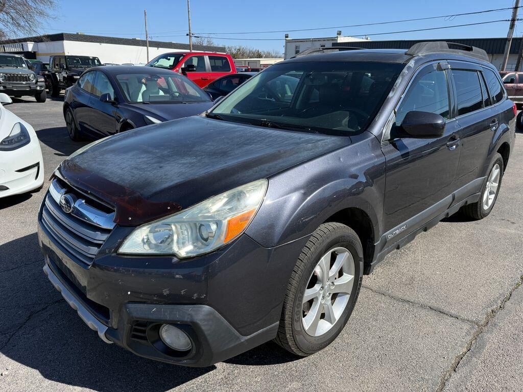 2013 SUBARU Outback