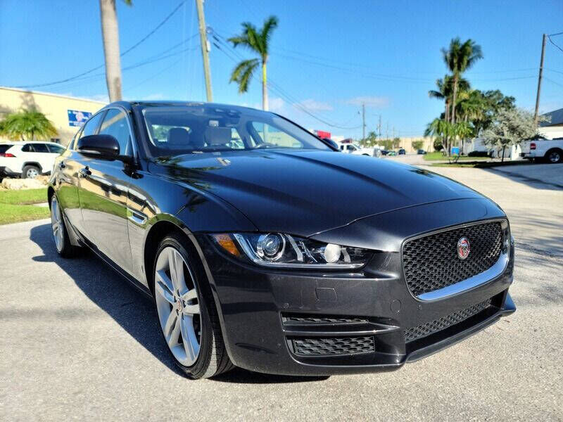 2017 JAGUAR XE