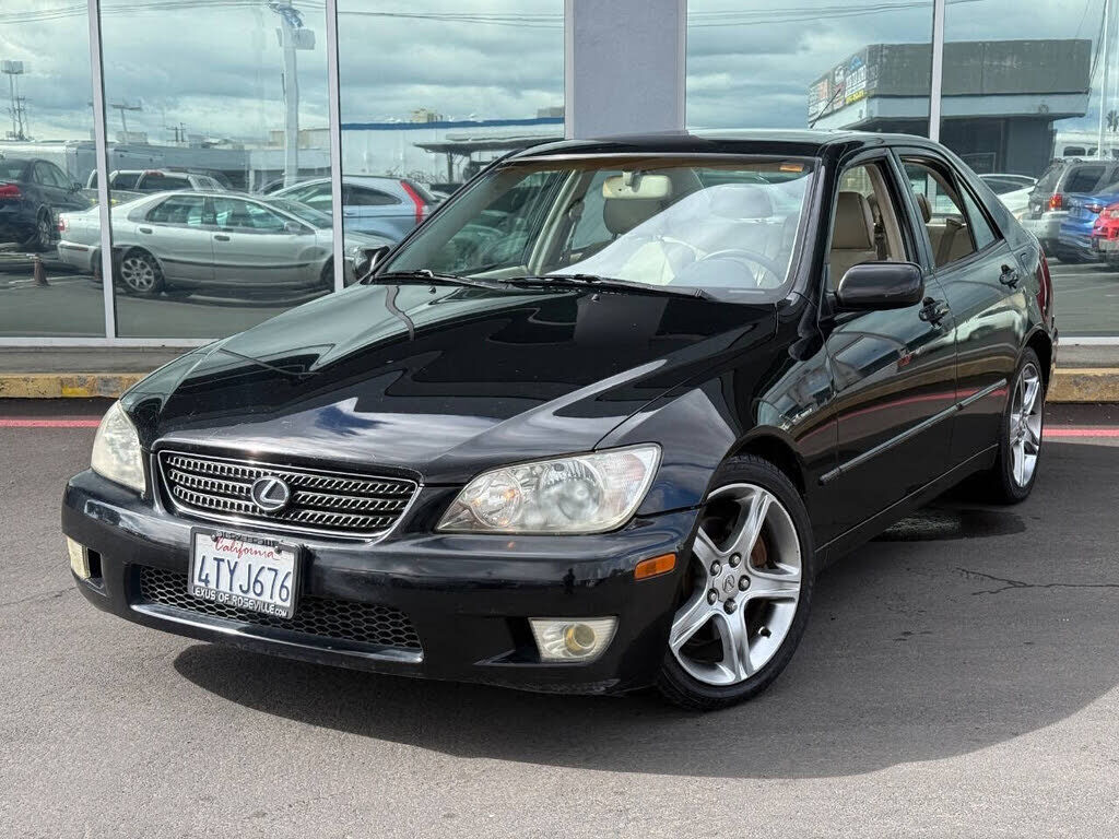 2002 LEXUS IS