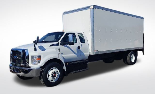 2025 FORD F-750