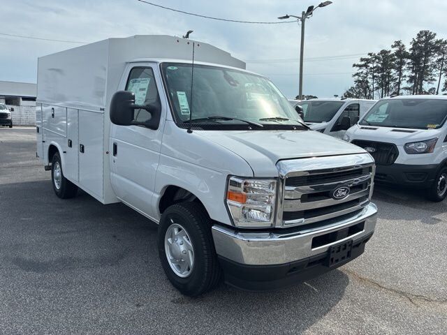 2026 FORD E-350