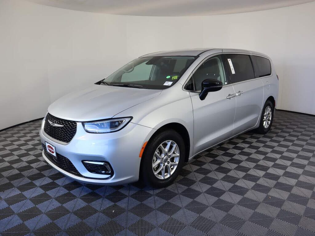 2024 CHRYSLER Pacifica