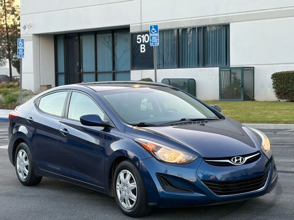 2016 HYUNDAI Elantra