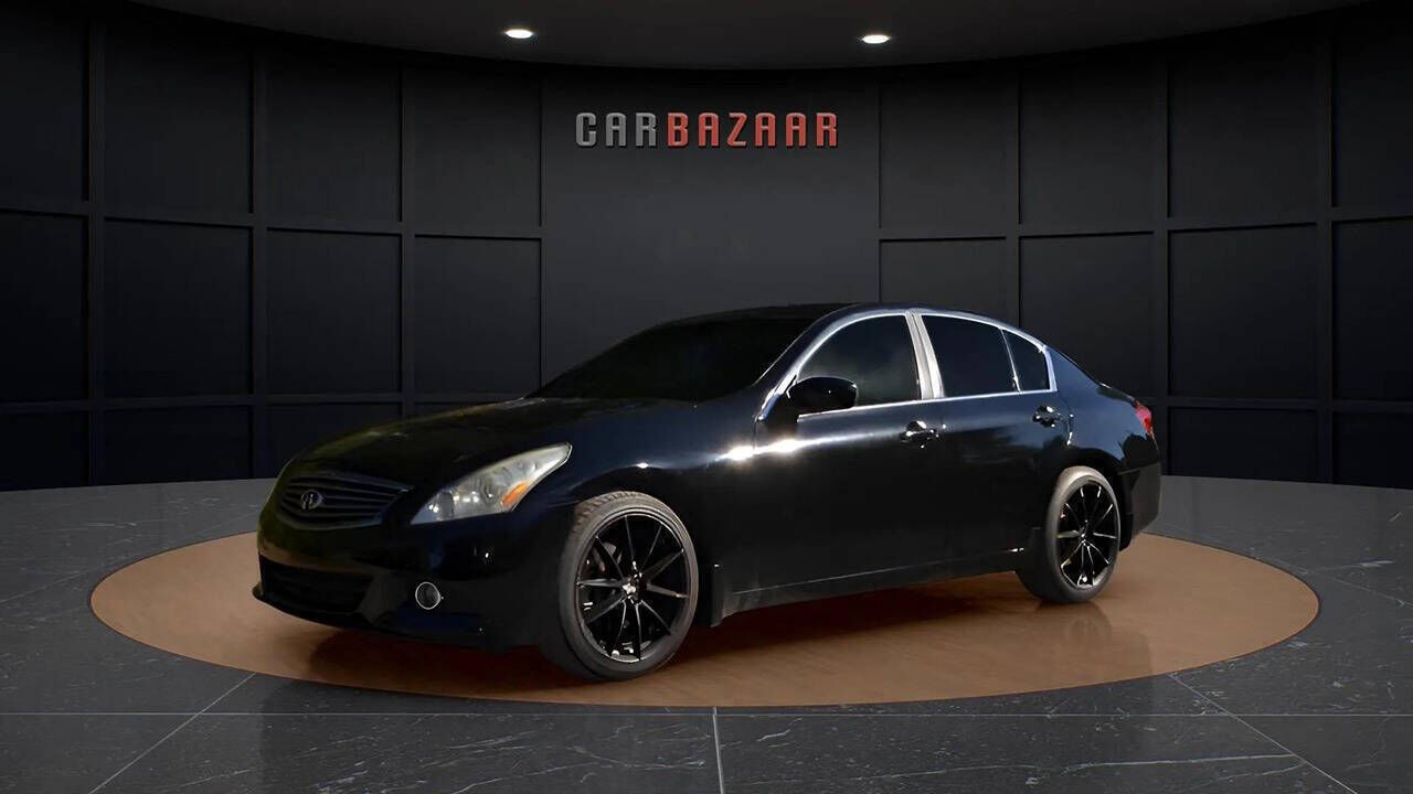 2013 INFINITI G37