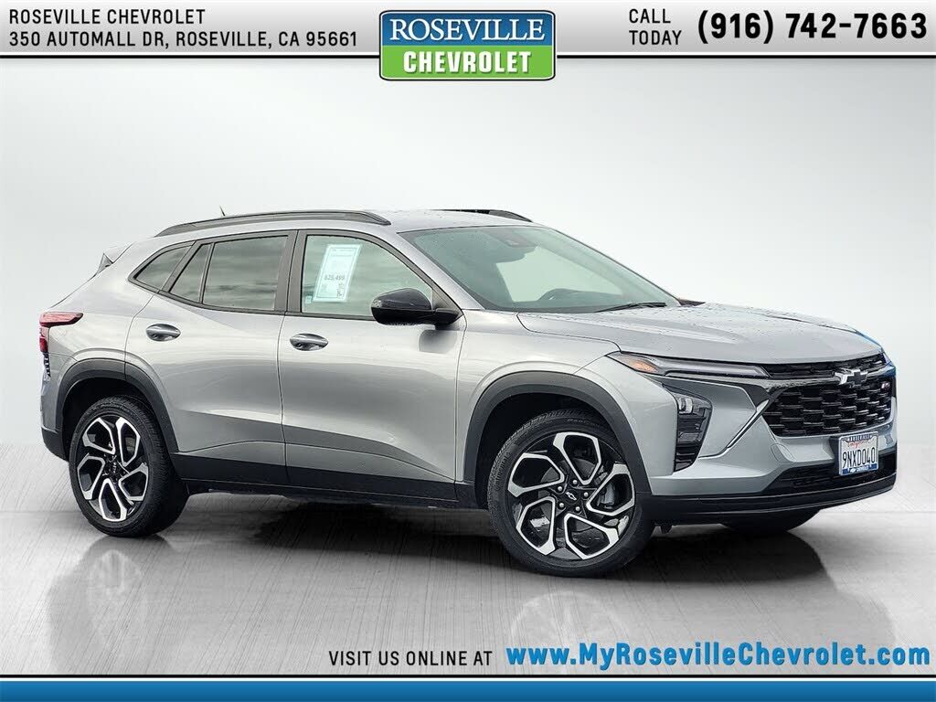 2025 CHEVROLET Trax