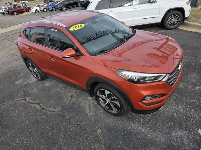 2016 HYUNDAI Tucson