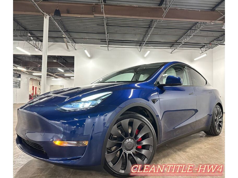 2025 TESLA Model Y