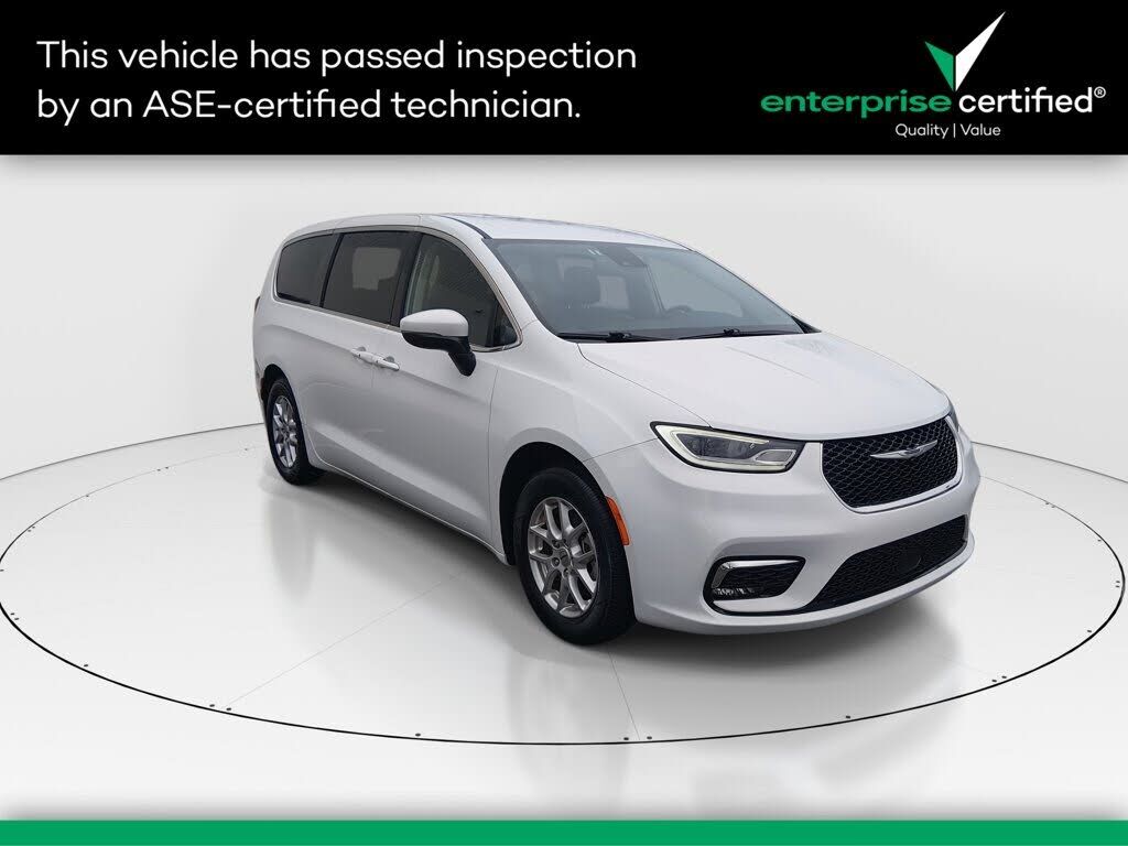 2023 CHRYSLER Pacifica