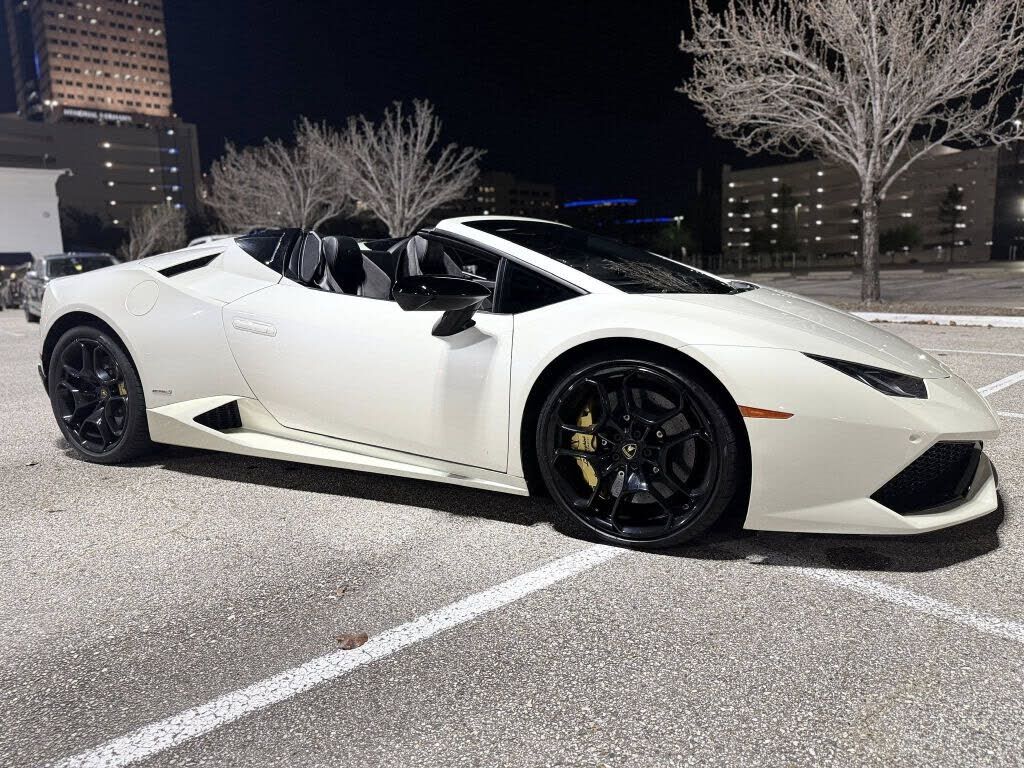 2017 LAMBORGHINI Huracan