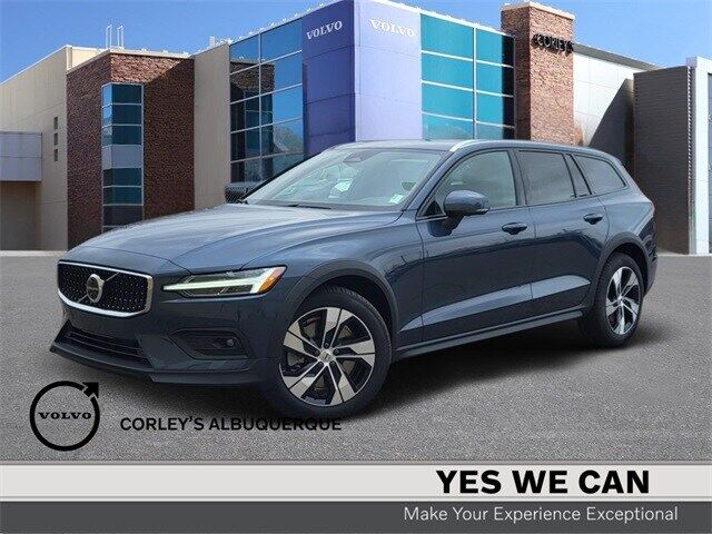 2026 VOLVO V60CC