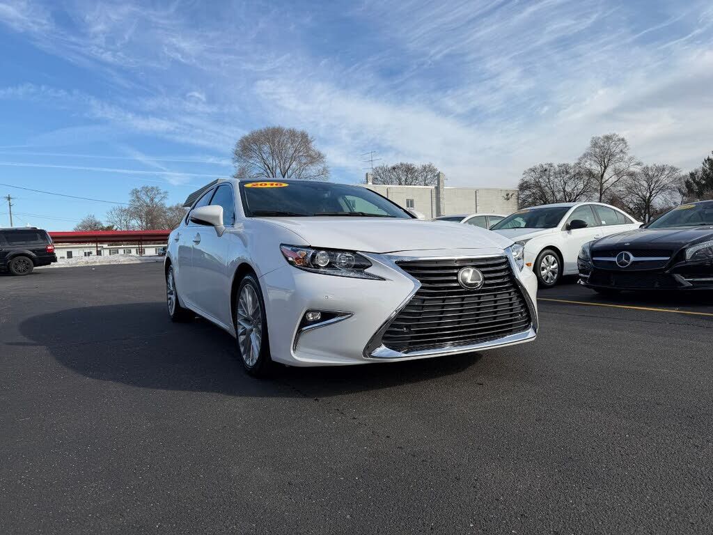 2016 LEXUS ES