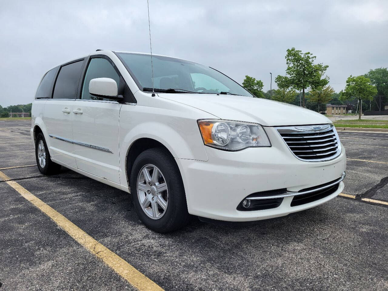 2012 CHRYSLER Town and Country
