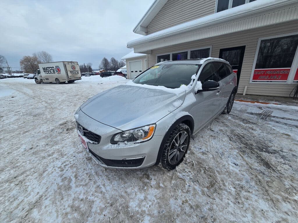 2015 VOLVO V60