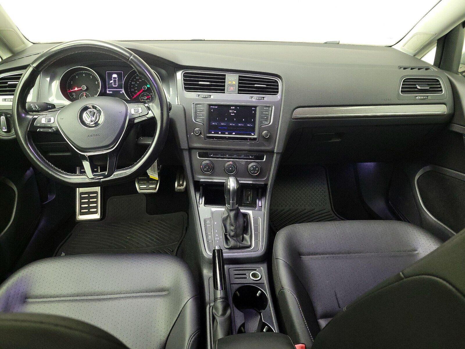 2017 VOLKSWAGEN Golf Alltrack