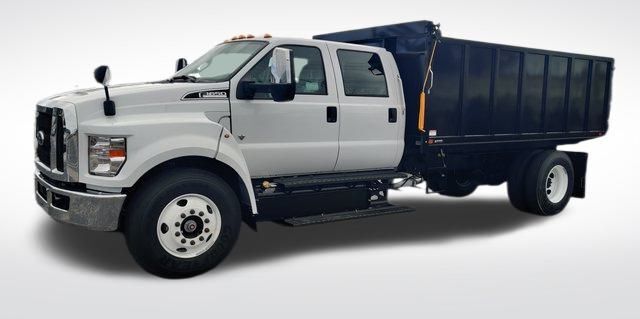 2025 FORD F-650
