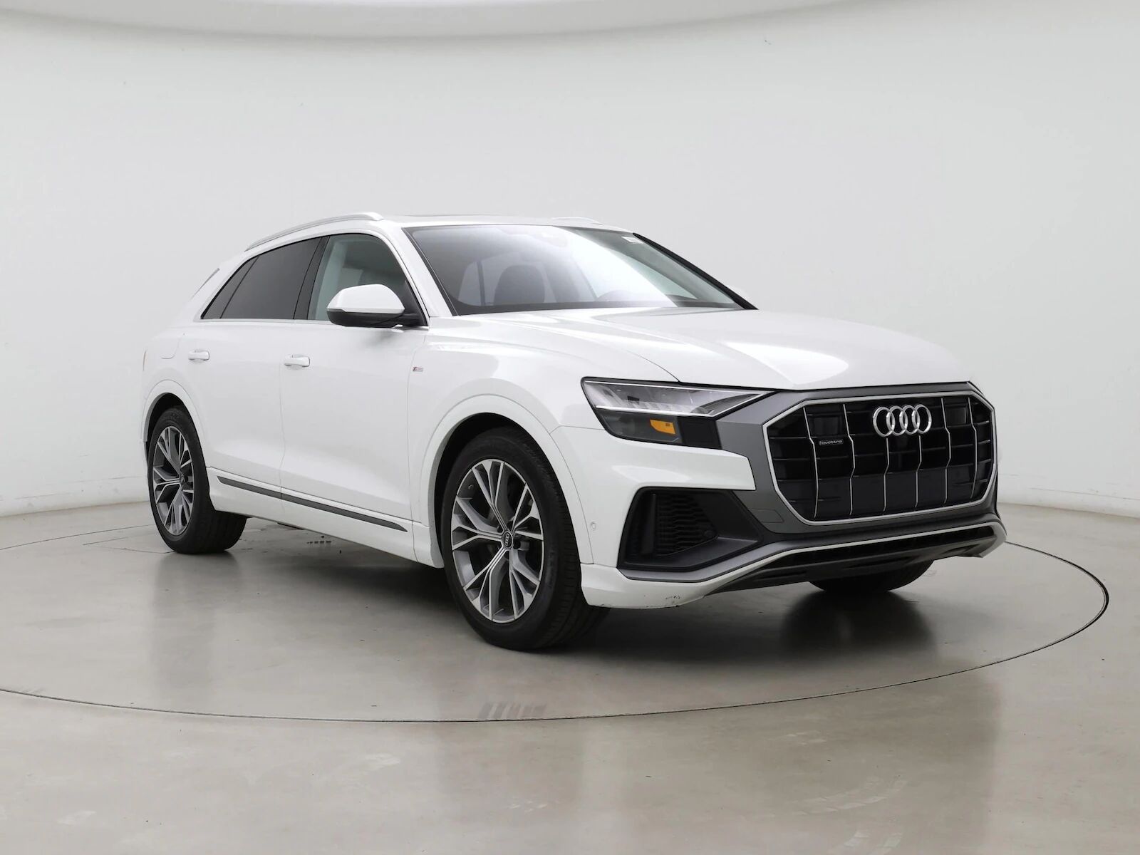 2023 Audi Q8