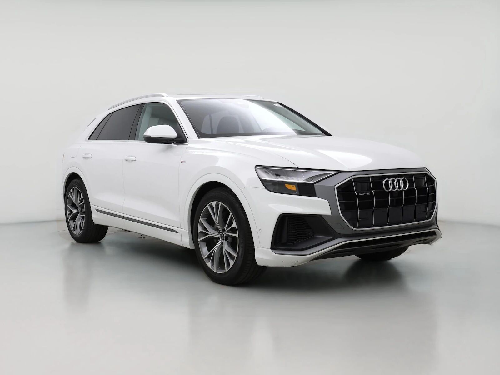 2023 AUDI Q8