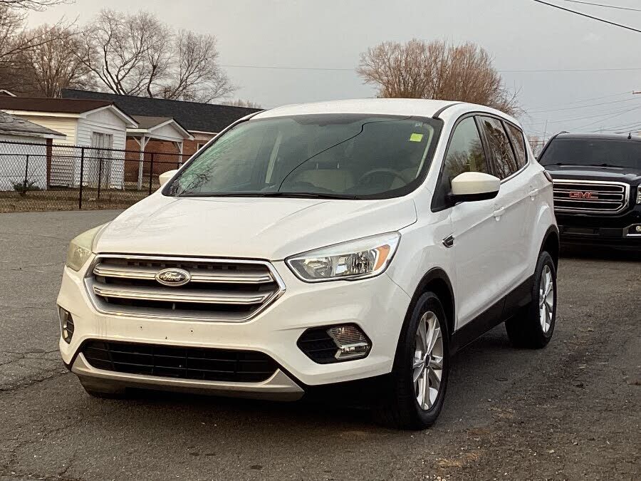 2017 FORD Escape