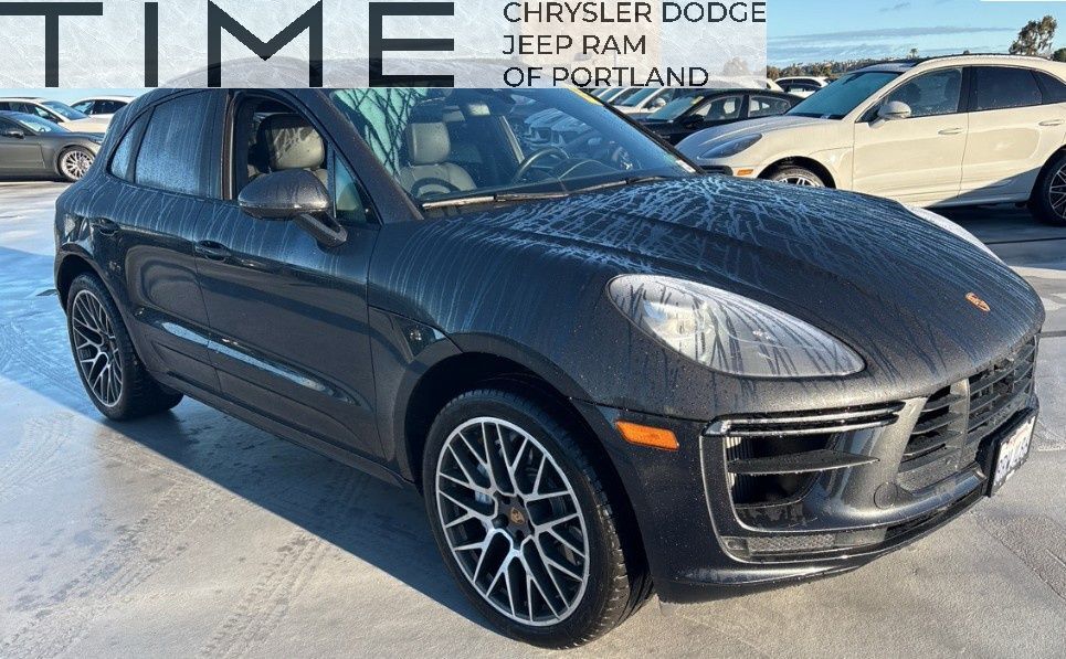 2020 PORSCHE Macan