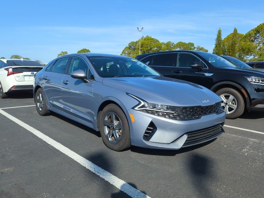 2022 KIA K5